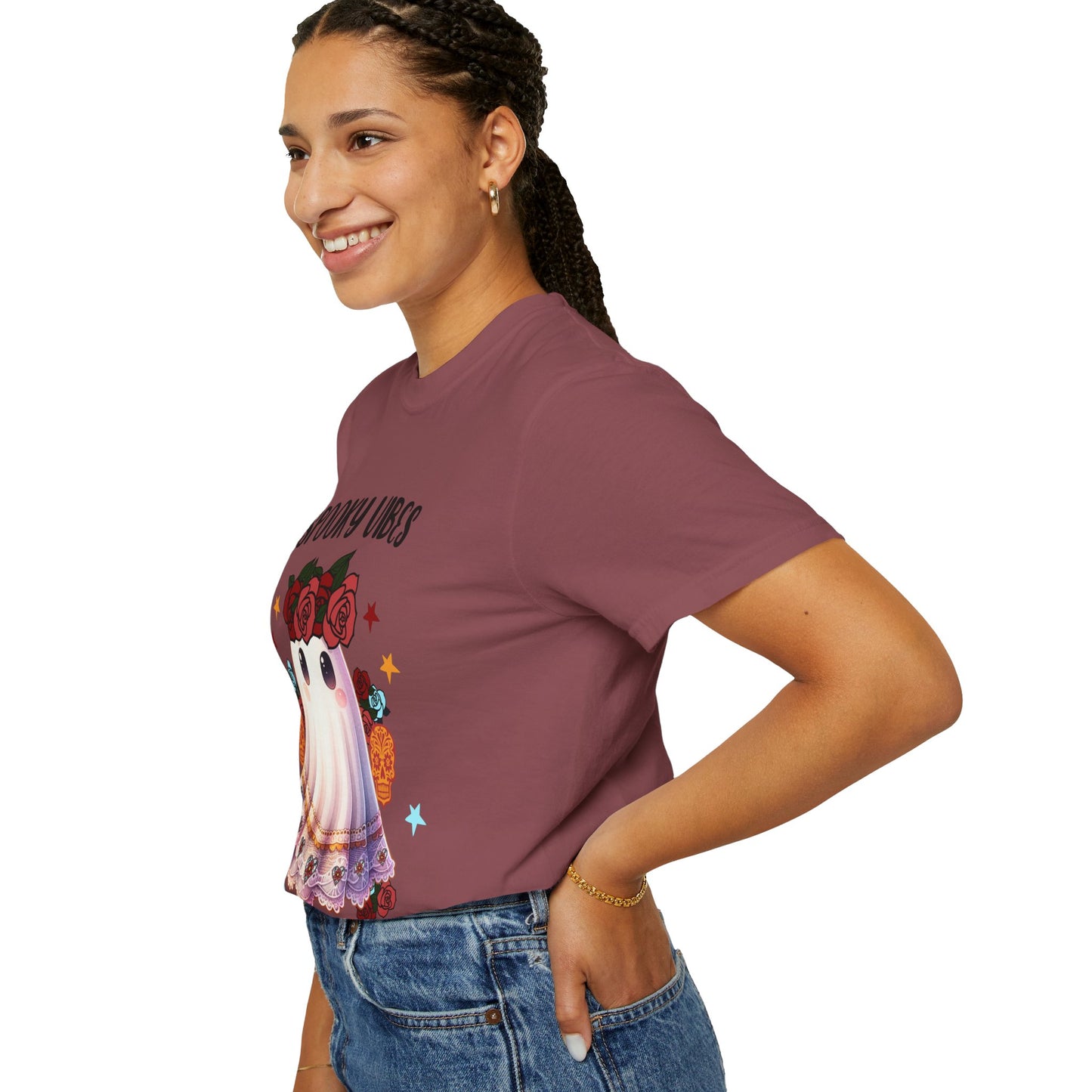 Short sleeve "ESPOOKY VIBES" comfort color t-shirt.