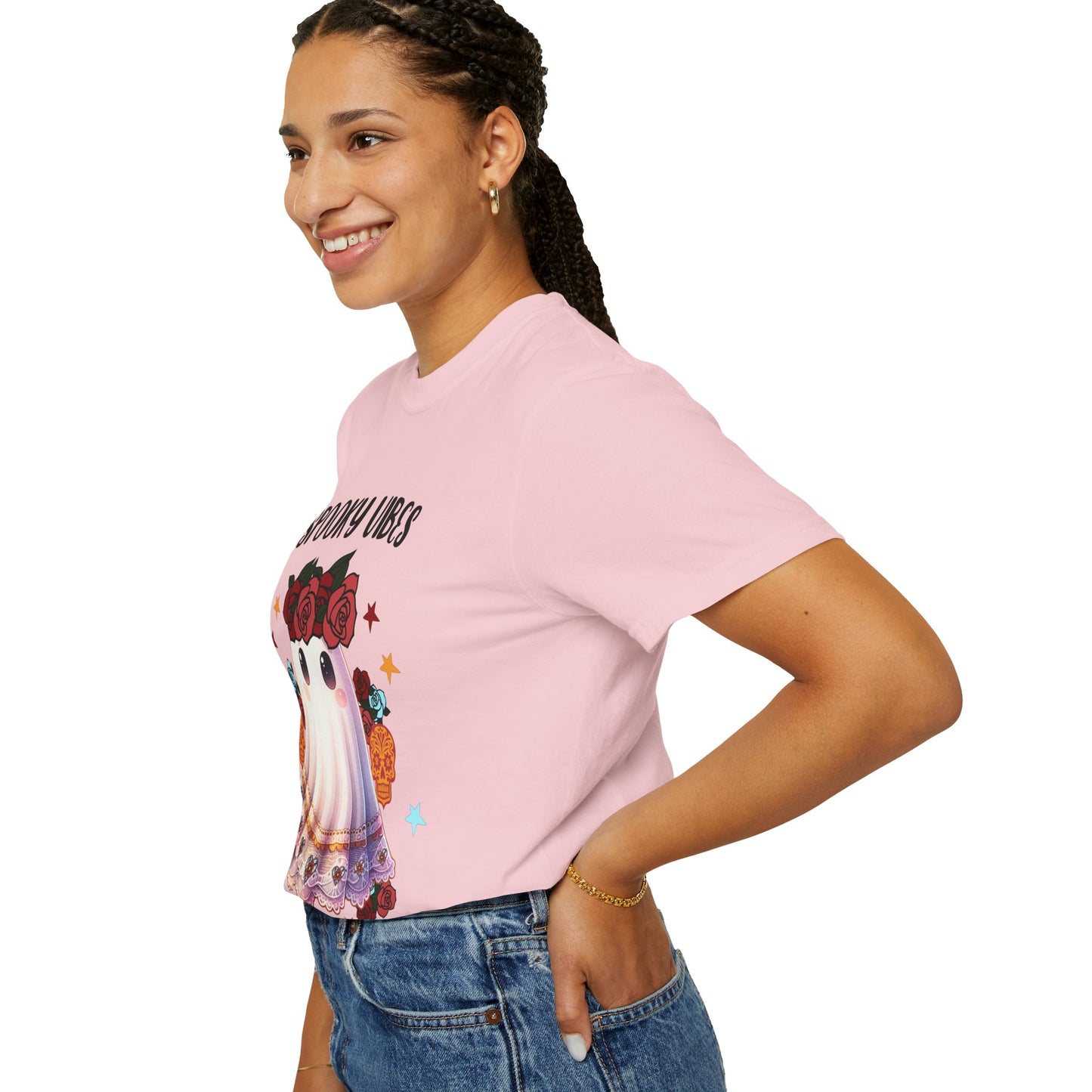 Short sleeve "ESPOOKY VIBES" comfort color t-shirt.
