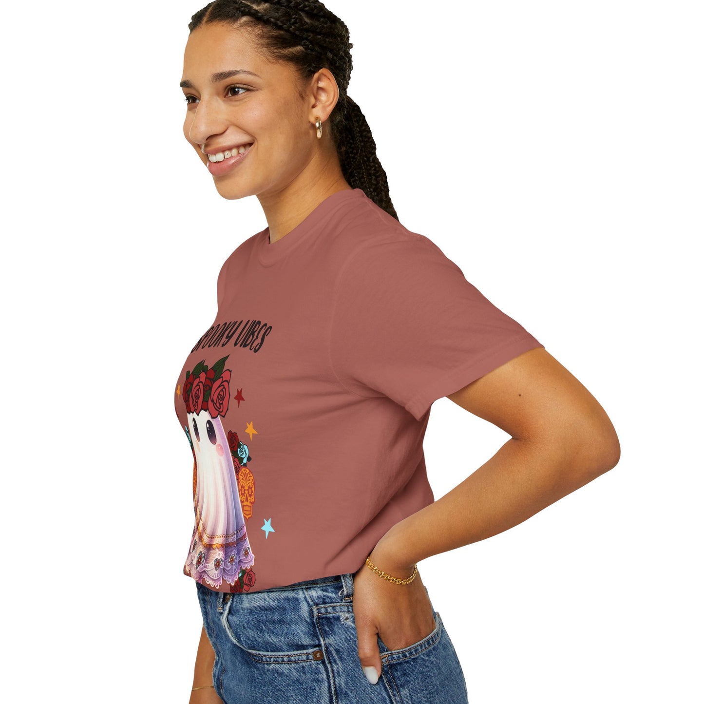 Short sleeve "ESPOOKY VIBES" comfort color t-shirt.