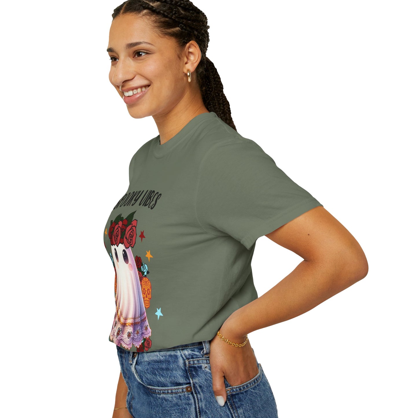 Short sleeve "ESPOOKY VIBES" comfort color t-shirt.