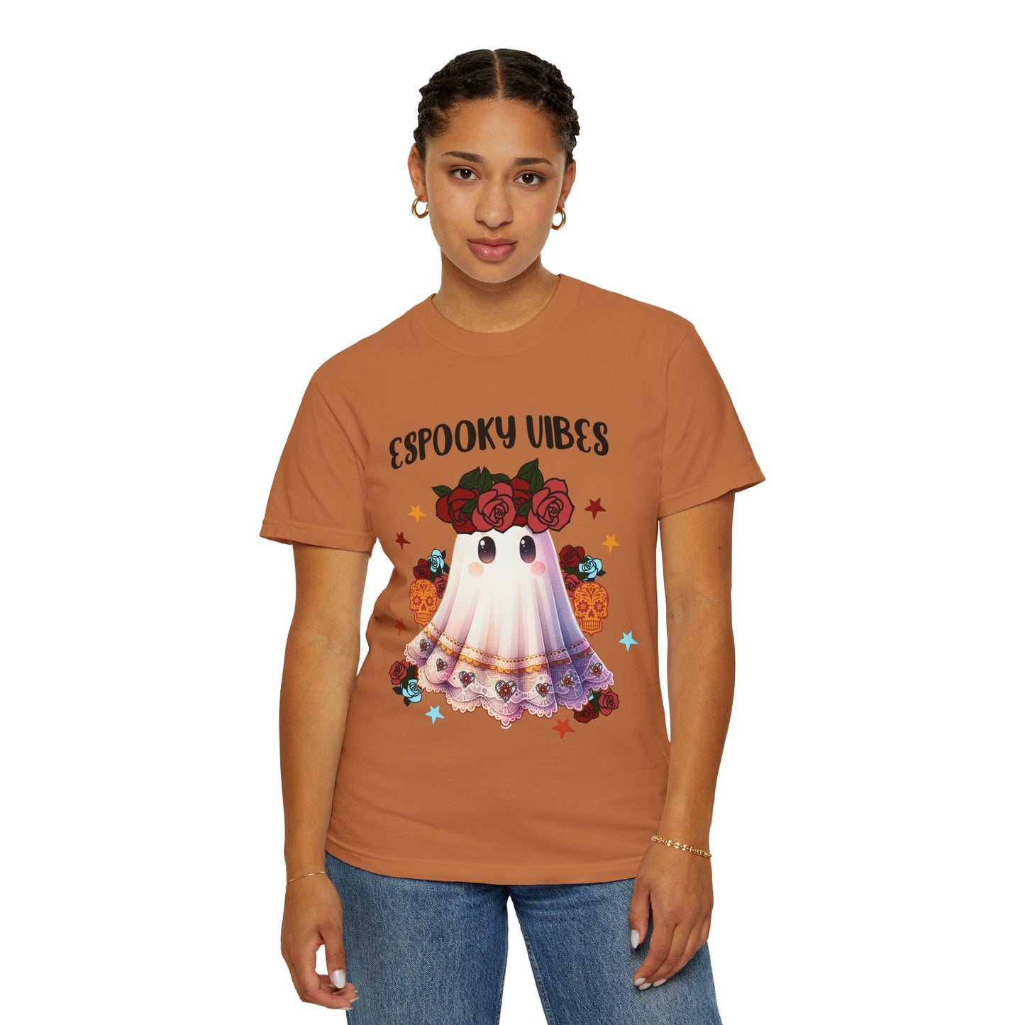 Short sleeve "ESPOOKY VIBES" comfort color t-shirt.