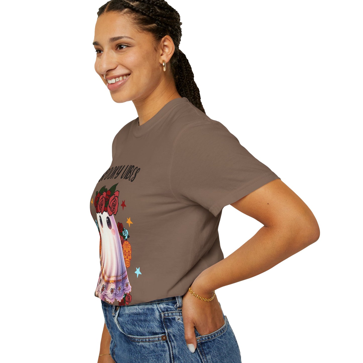 Short sleeve "ESPOOKY VIBES" comfort color t-shirt.