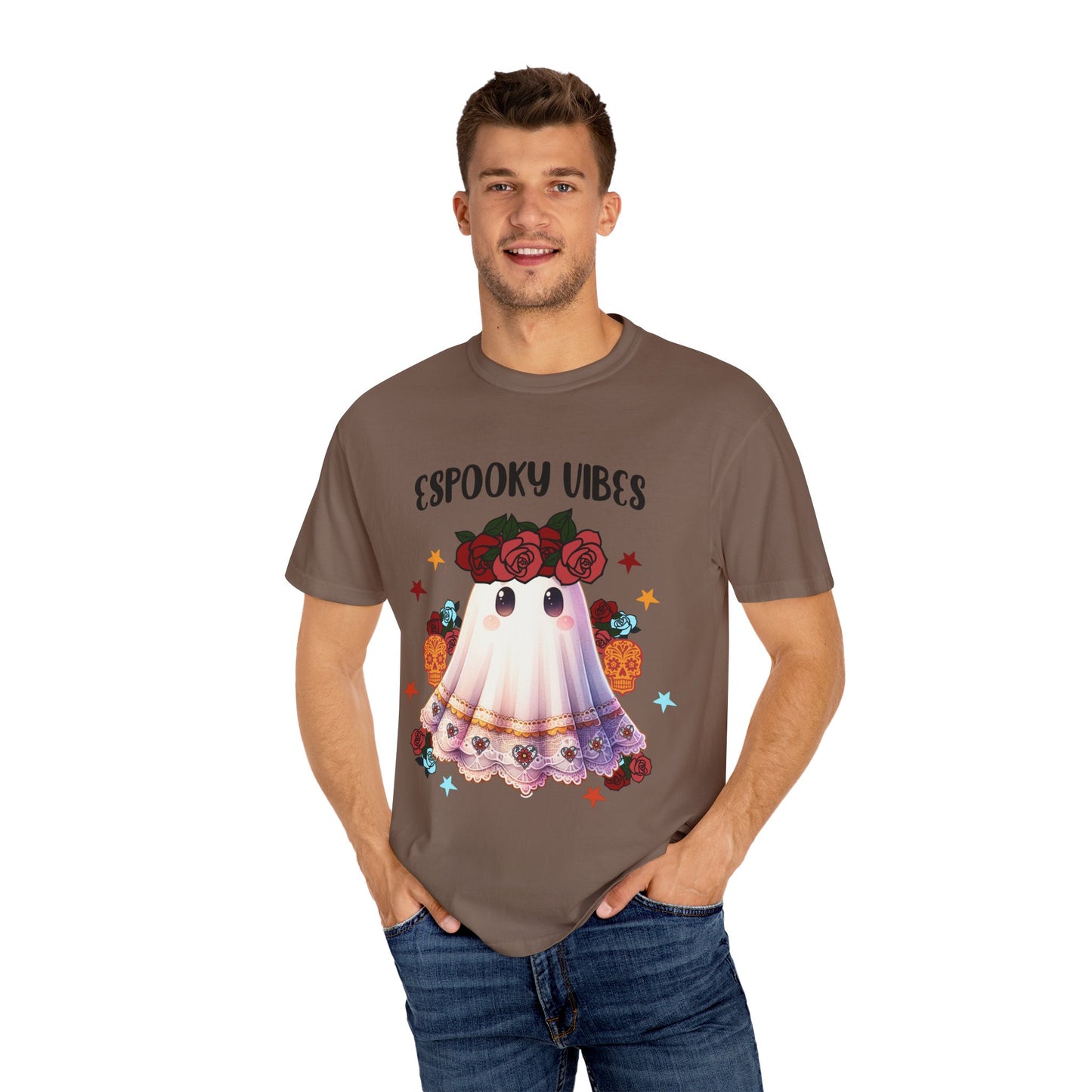 Short sleeve "ESPOOKY VIBES" comfort color t-shirt.